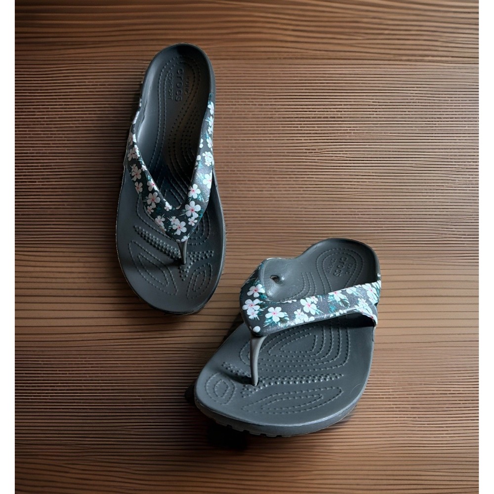 Crocs Womens Kadee II Graphic Flip Flop Multi Floral Thong Sandal Sz 8 Comfort